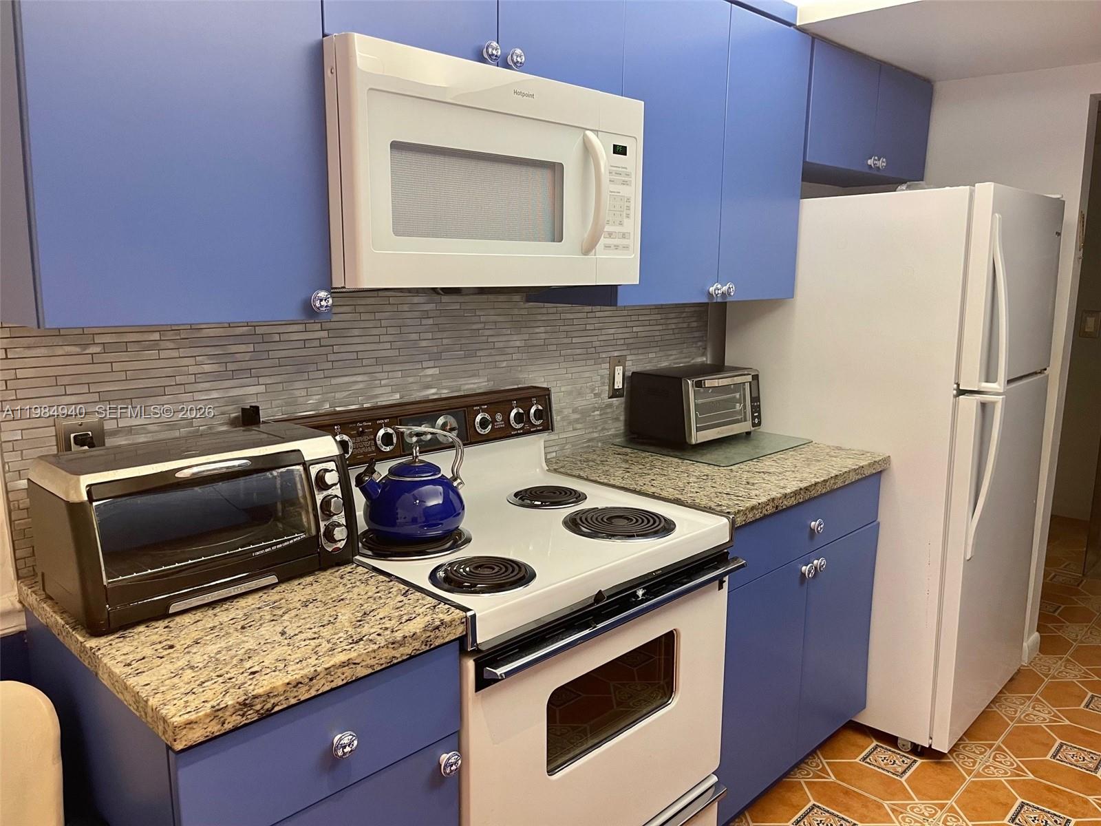 3850 Washington Street, Unit 214 Hollywood, FL 33021 - Photo 21 of 34