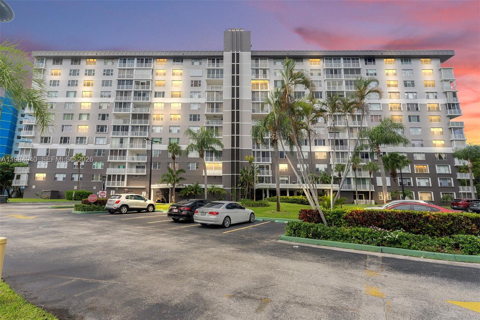 3850 Washington Street, Unit 214 Hollywood, FL 33021 - Photo 5 of 34
