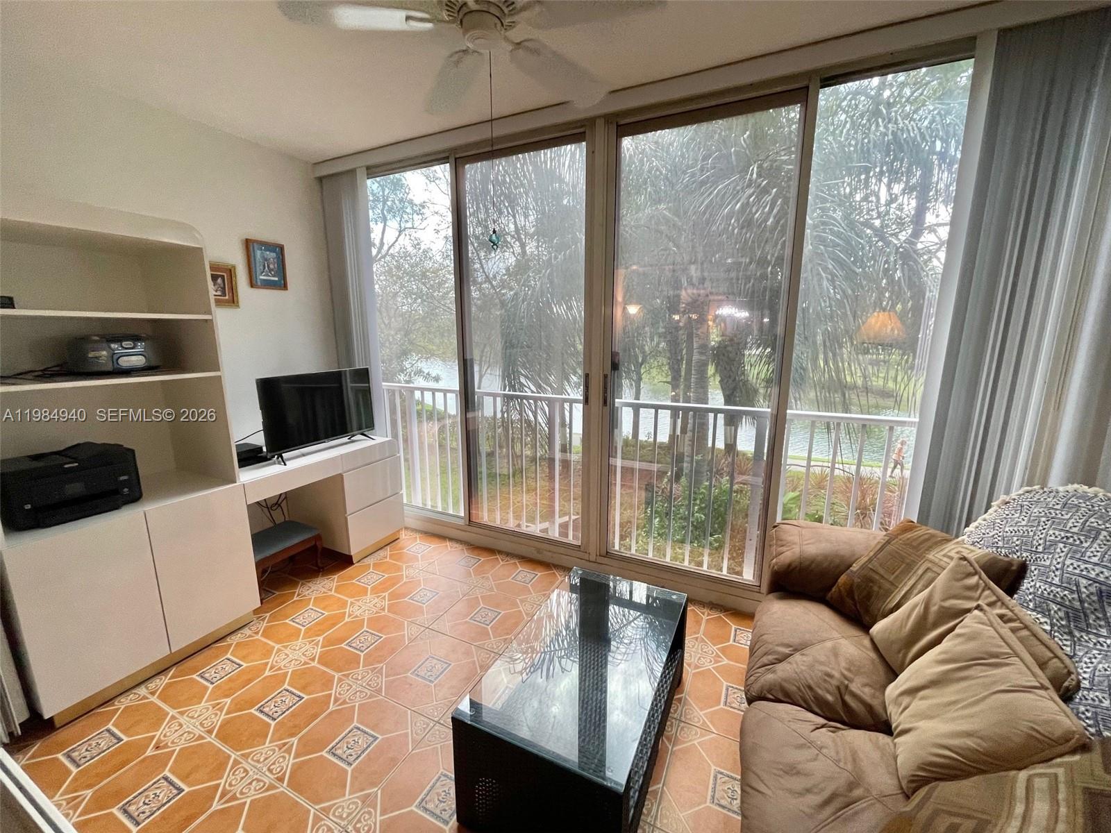 3850 Washington Street, Unit 214 Hollywood, FL 33021 - Photo 10 of 34