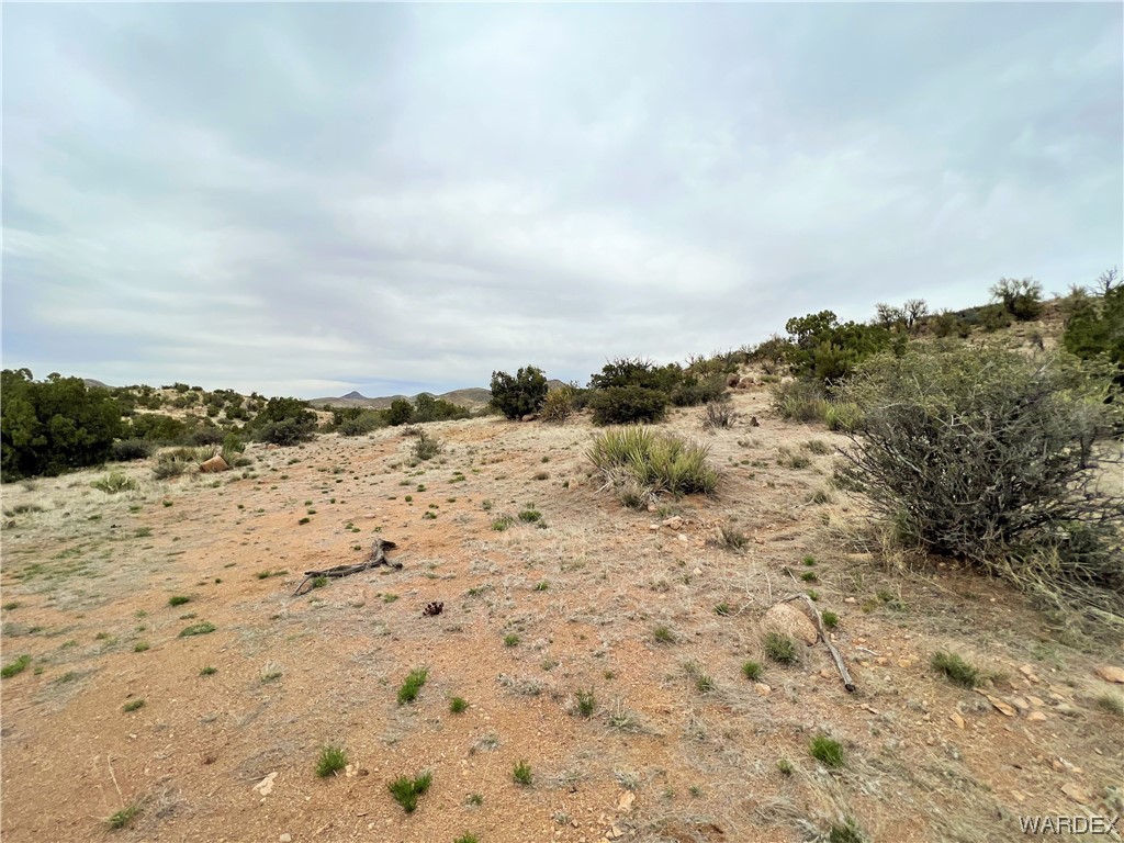 2280 Kelly Road Kingman, AZ 86401 - Photo 22 of 33 a view of ocean and mountain