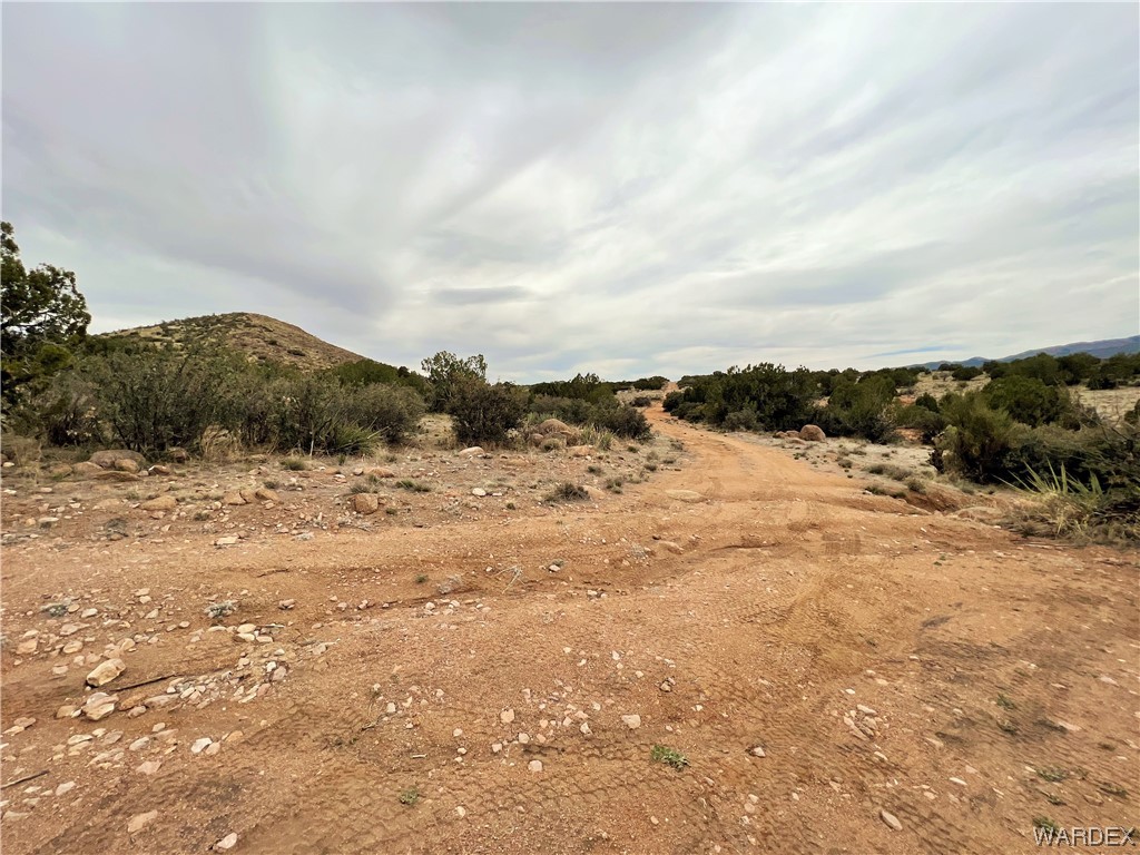 2280 Kelly Road Kingman, AZ 86401 - Photo 24 of 33 a view of lake view and mountain