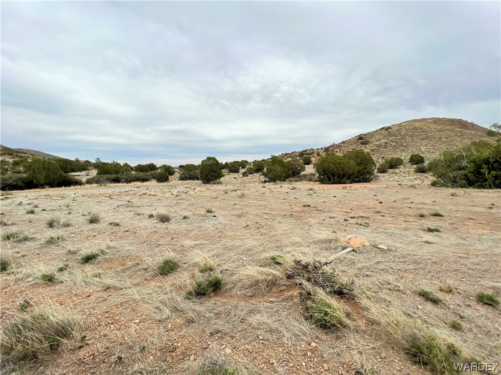 2280 Kelly Road Kingman, AZ 86401 - Photo 27 of 33 a view of ocean and mountain