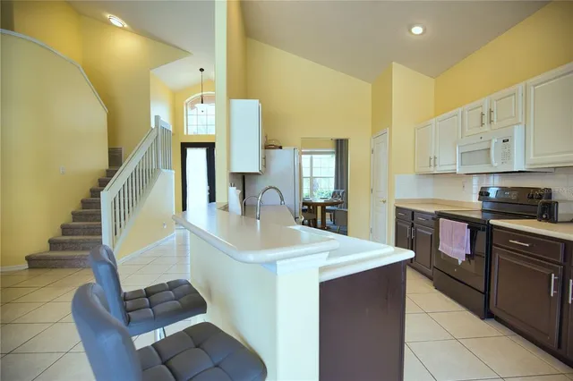 $3,240 | 175 Braemar Avenue, Venice, FL 34293