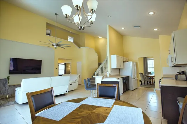 $3,240 | 175 Braemar Avenue, Venice, FL 34293