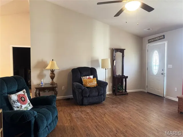 $219,500 | 109 Woodbury Lane, Cuba, MO 65453