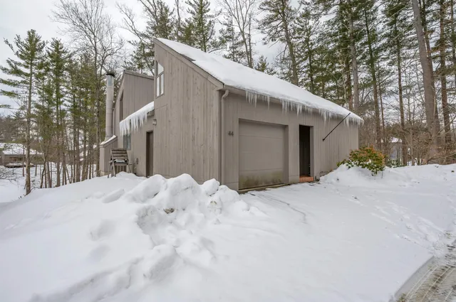 $339,900 | 44 Coburn Woods, Unit 44, Nashua, NH 03063