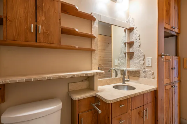 $339,900 | 44 Coburn Woods, Unit 44, Nashua, NH 03063