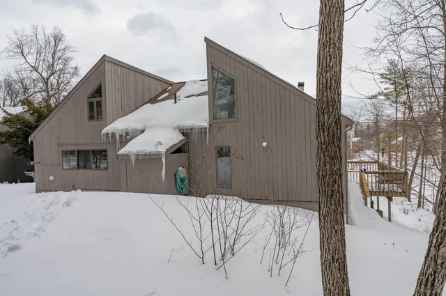 $339,900 | 44 Coburn Woods, Unit 44, Nashua, NH 03063