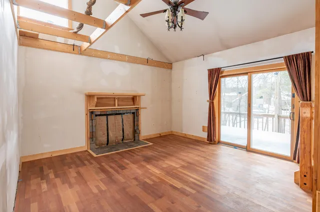 $339,900 | 44 Coburn Woods, Unit 44, Nashua, NH 03063