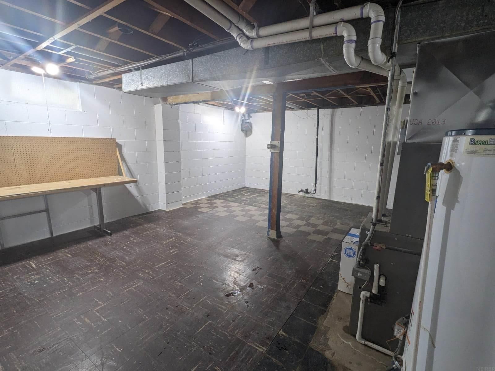 626 Anthony Street Waterloo, IA 50707 - Photo 15 of 18 Gallery Image 15