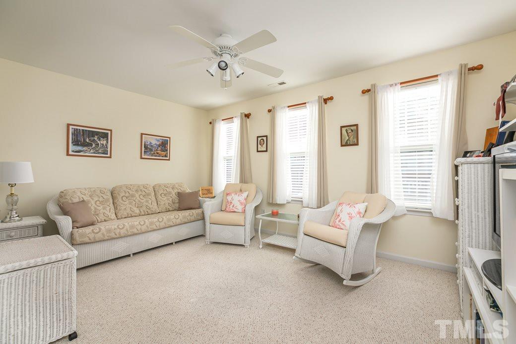4834 Sir Duncan Way Raleigh, NC 27612 - Photo 17 of 27 Second bedroom with carpet, large closet and private full bath.