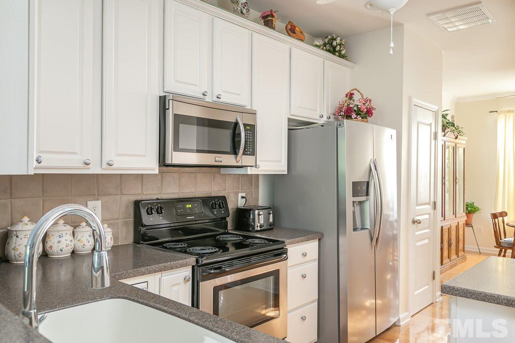 4834 Sir Duncan Way Raleigh, NC 27612 - Photo 8 of 27 42" cabinets for all your storage needs! Plenty of counter space to try out new recipes!