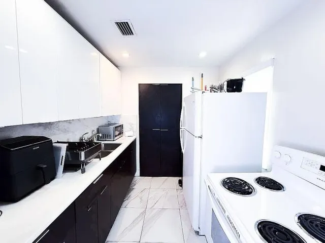 $1,200,000 | 458 East 20th Street, Hialeah, FL 33013