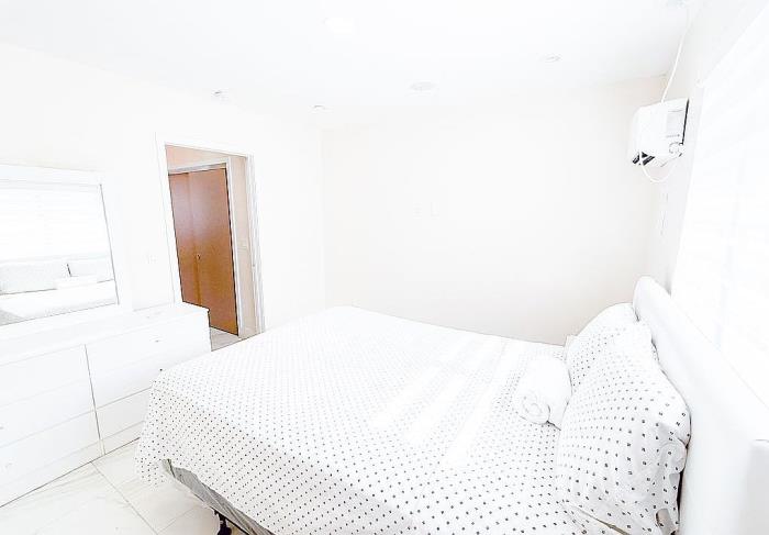 458 East 20th Street Hialeah, FL 33013 - Photo 5 of 13