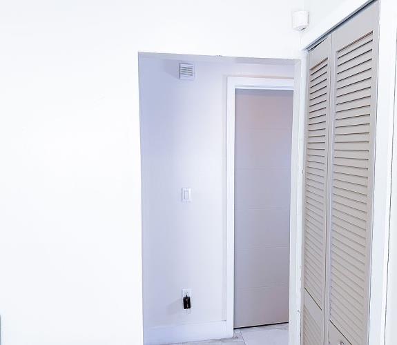 458 East 20th Street Hialeah, FL 33013 - Photo 6 of 13