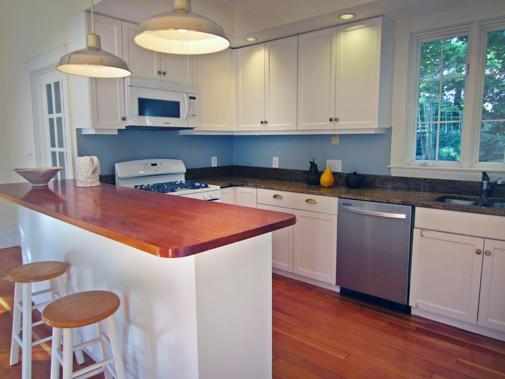 58 Colburn Road Wellesley, MA 02481 - Photo 11 of 29