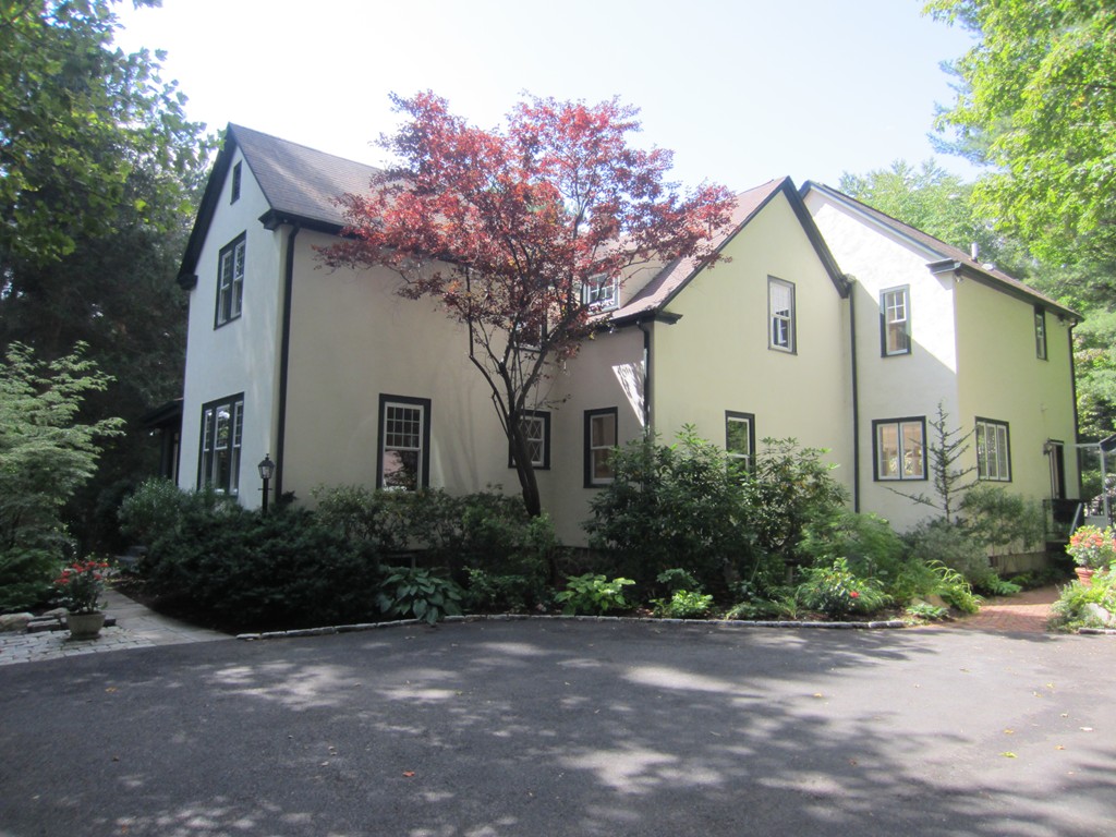 58 Colburn Road Wellesley, MA 02481 - Photo 2 of 29