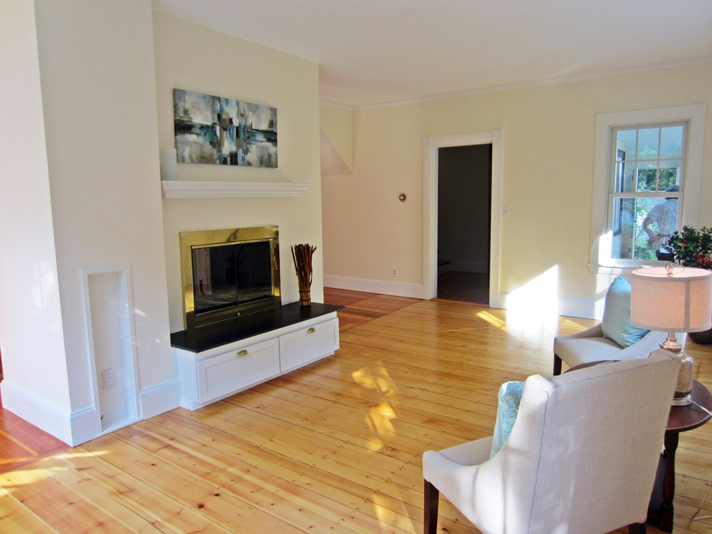 58 Colburn Road Wellesley, MA 02481 - Photo 8 of 29