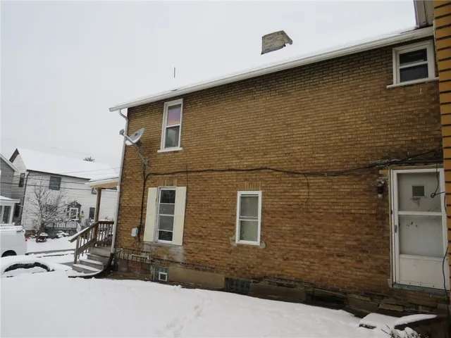 $29,900 | 74 Castner Avenue, Donora, PA 15033