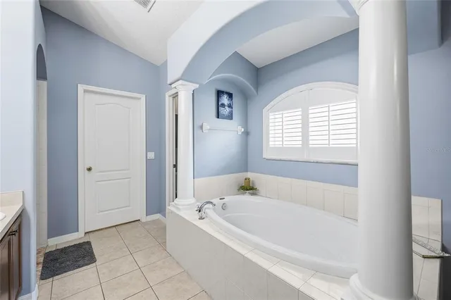 $609,990 | 6216 Whimbrelwood Drive, Lithia, FL 33547