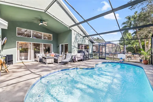 $609,990 | 6216 Whimbrelwood Drive, Lithia, FL 33547