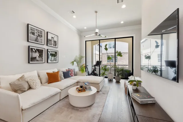 $5,000 | 2711 Stelter Place, Houston, TX 77007