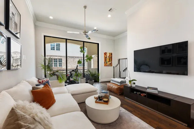 $5,000 | 2711 Stelter Place, Houston, TX 77007