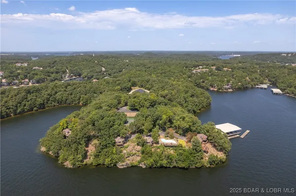 $21,000,000 | 360 Tree Wood Drive, Lake Ozark, MO 65049