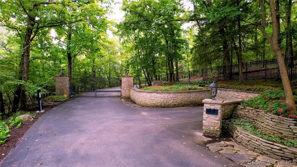 $21,000,000 | 360 Tree Wood Drive, Lake Ozark, MO 65049