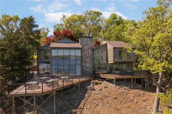 $21,000,000 | 360 Tree Wood Drive, Lake Ozark, MO 65049