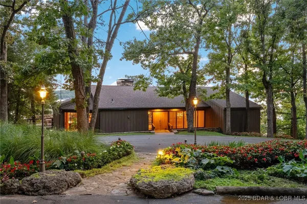 $21,000,000 | 360 Tree Wood Drive, Lake Ozark, MO 65049