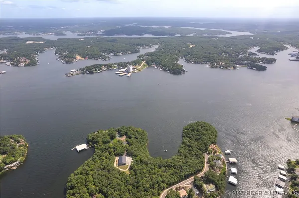 $21,000,000 | 360 Tree Wood Drive, Lake Ozark, MO 65049