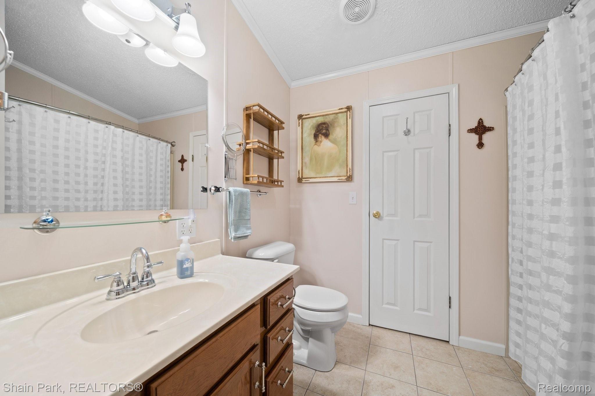301 Shappell Road Harrison, MI 48625 - Photo 20 of 53 Owner's Bath with Dual Entrance for Convenience