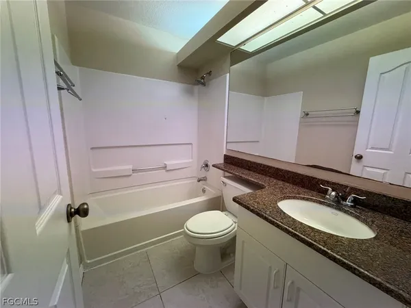 $1,950 | 414 Southeast 7th Street, Cape Coral, FL 33990