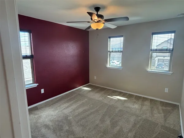 a view of a livingroom with walk in closet