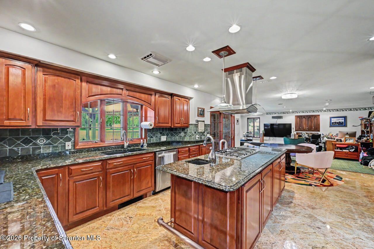 602 Hampton Road Clarks Summit, PA 18411 - Photo 20 of 73 Kitchen