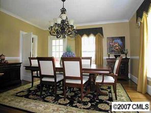 1031 Ardsley Road Charlotte, NC 28207 - Photo 3 of 8 Gallery Image 3