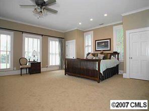 1031 Ardsley Road Charlotte, NC 28207 - Photo 6 of 8 Gallery Image 6