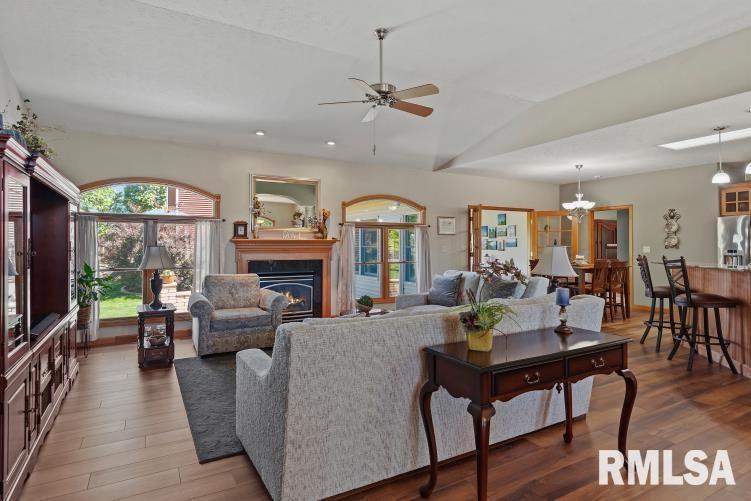 4377 Old Salem Lane Springfield, IL 62711 - Photo 22 of 46