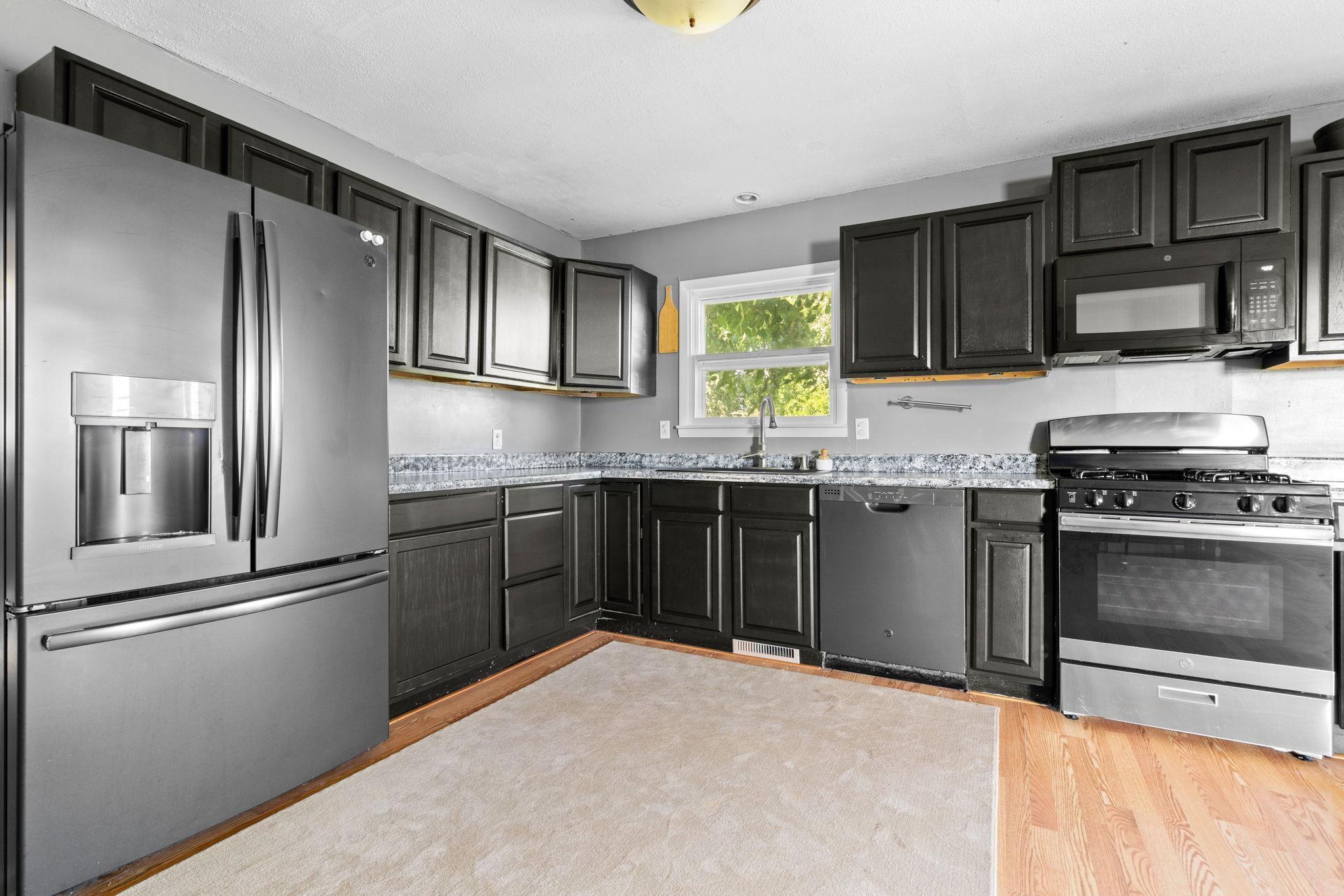 3194 East Pierceton Road Warsaw, IN 46580 - Photo 12 of 25 Gallery Image 12