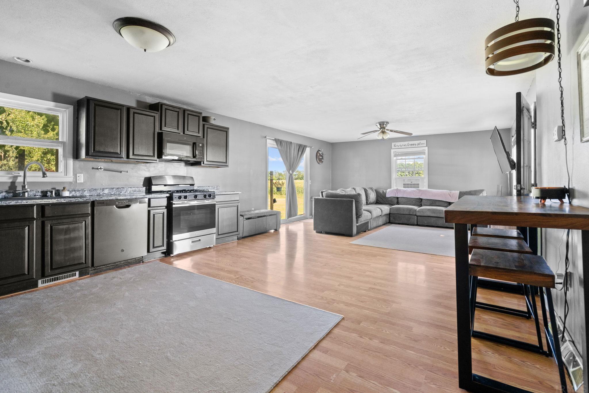 3194 East Pierceton Road Warsaw, IN 46580 - Photo 13 of 25 Gallery Image 13