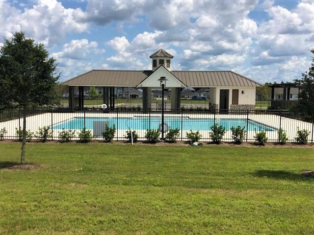913 Sandbar Loop Crestview, FL 32539 - Photo 3 of 26 Community Pool & Cabana
