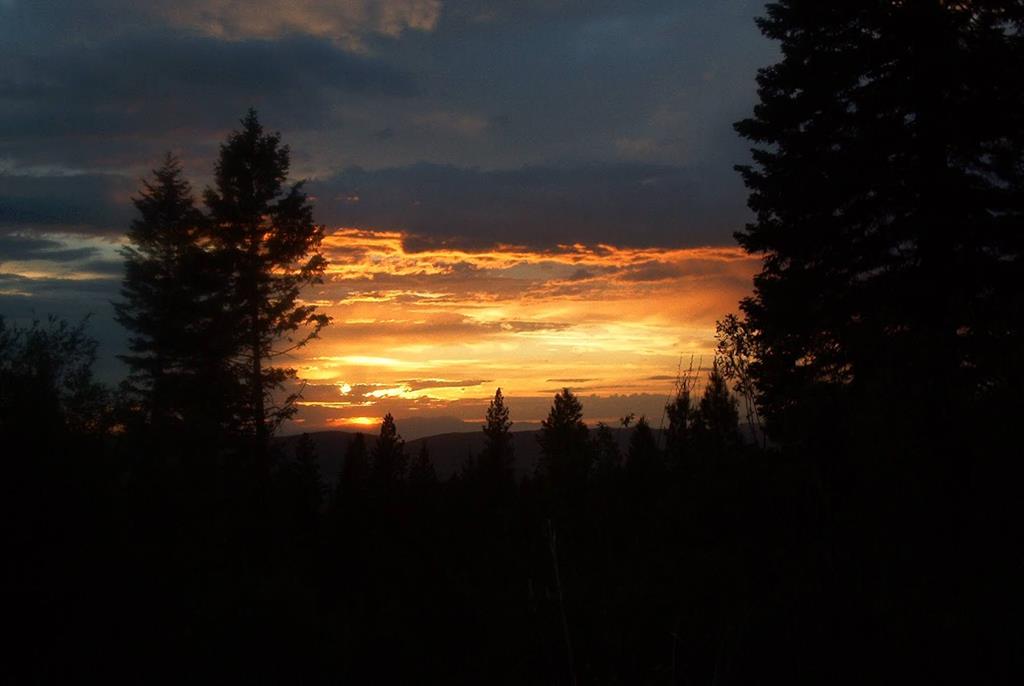 L16-b1 Lantern Way, Unit 16 Cascade, ID 83611 - Photo 20 of 39 Lovely High Valley sunsets