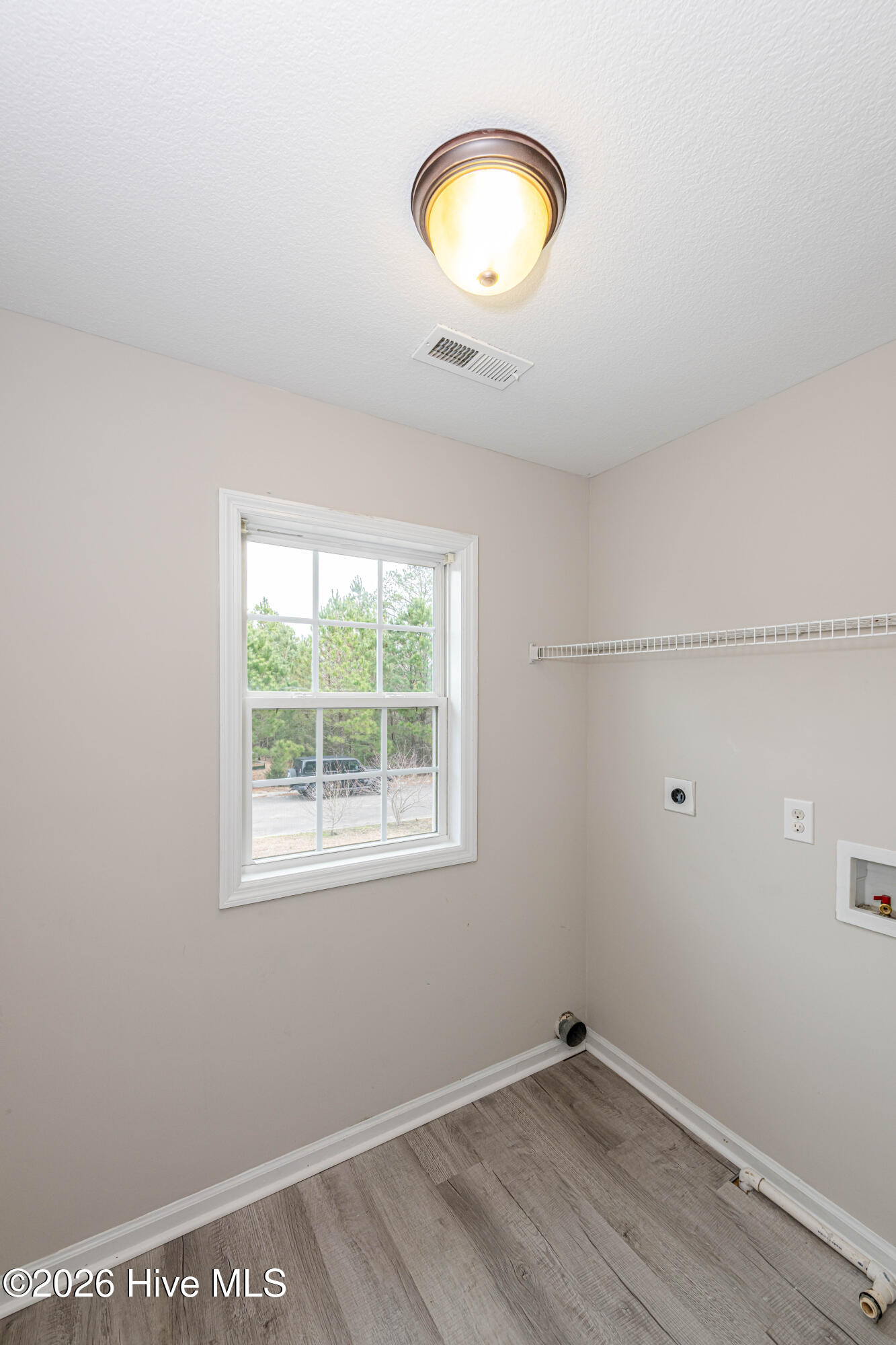 213 Loren Road Hubert, NC 28539 - Photo 42 of 78 Laundry room