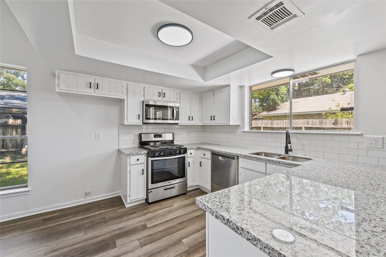 23806 Spring Moss Drive Spring, TX 77373 - Photo 6 of 15 Gallery Image 6