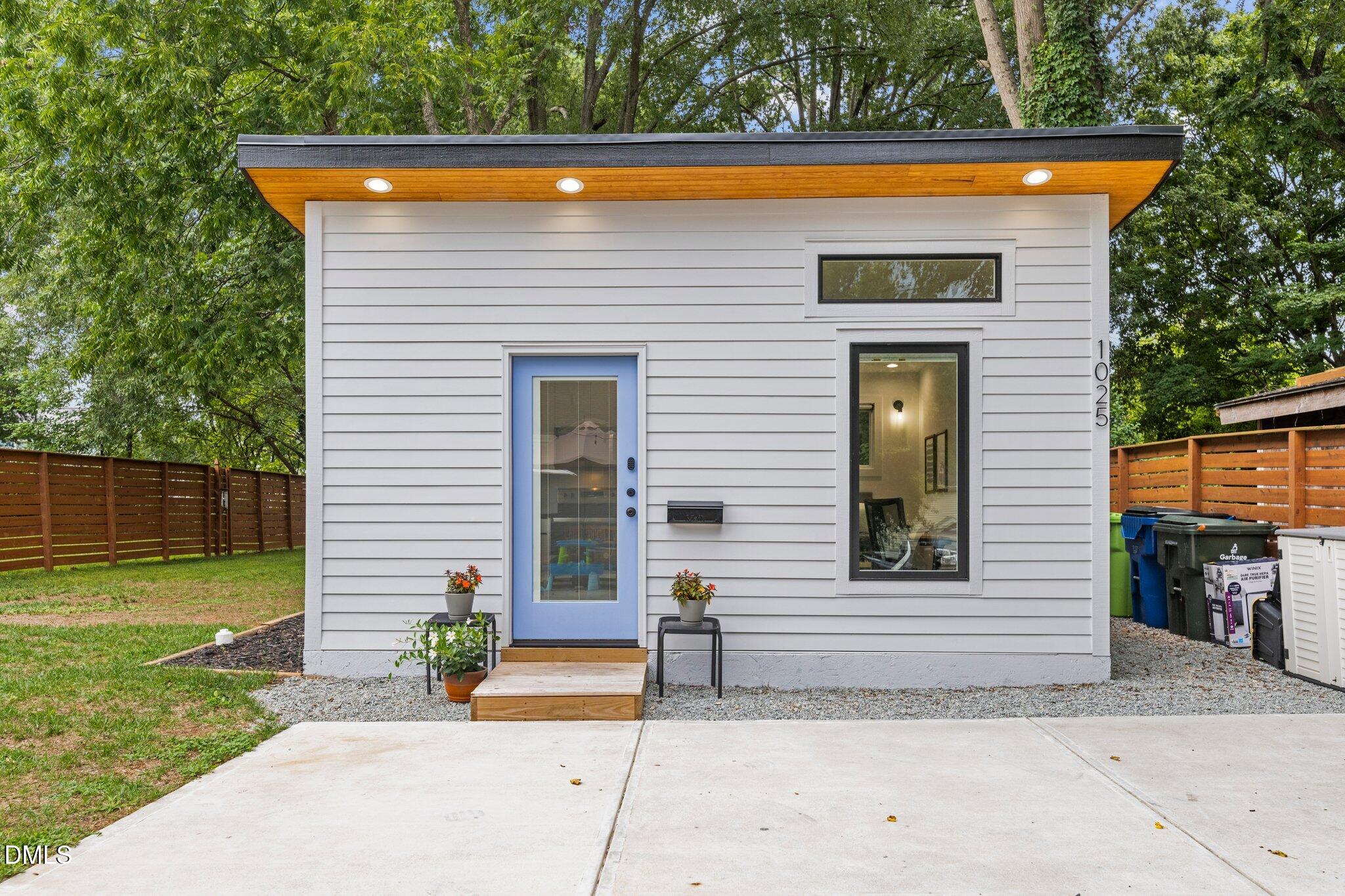 1023 Holmes Street Raleigh, NC 27601 - Photo 32 of 41 5-web-or-mls-DSC_1035
