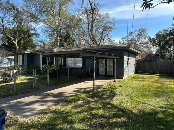 $99,900 | 2309 Bradford Street, Orange, TX 77630