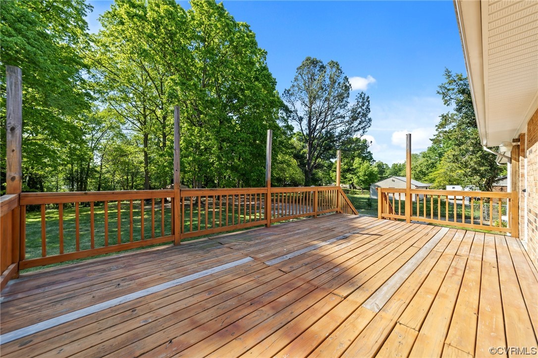 5525 Qualla Road Chesterfield, VA 23832 - Photo 44 of 50 a view of balcony with wooden floor and fence