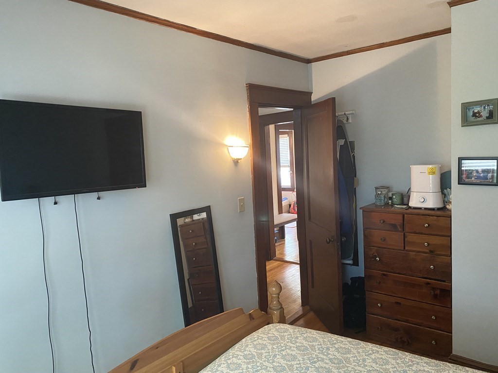 264 Robbins Street, Unit B Waltham, MA 02453 - Photo 5 of 12
