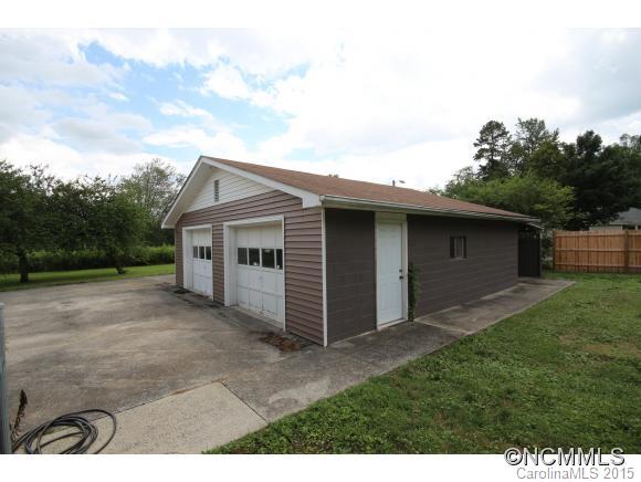 400 Big Bend Road Brevard, NC 28712 - Photo 13 of 17 Gallery Image 13